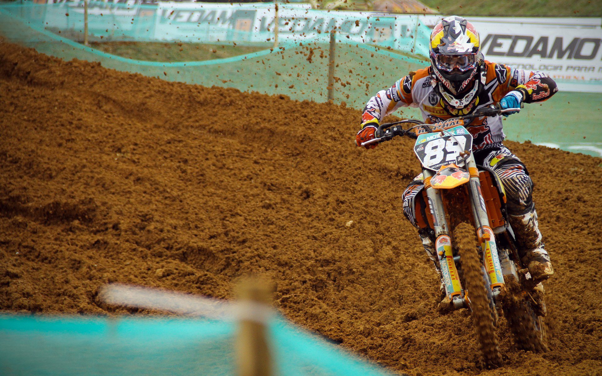 基层足球项目缺乏市场化运营经验，足球场市场分析